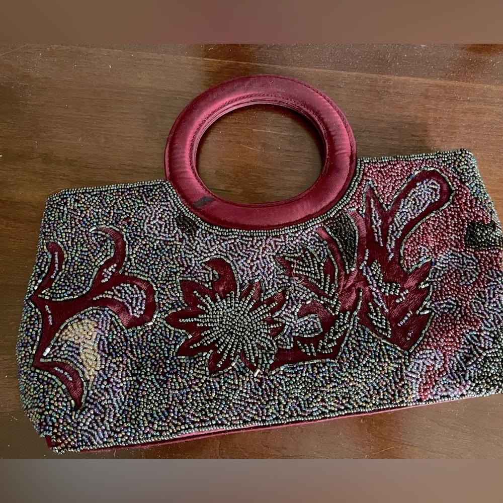 Menbur beaded clutch